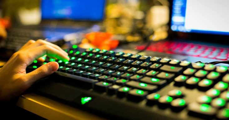 How Gamers Can Keep Themselves And Their Device Safe When Playing Online